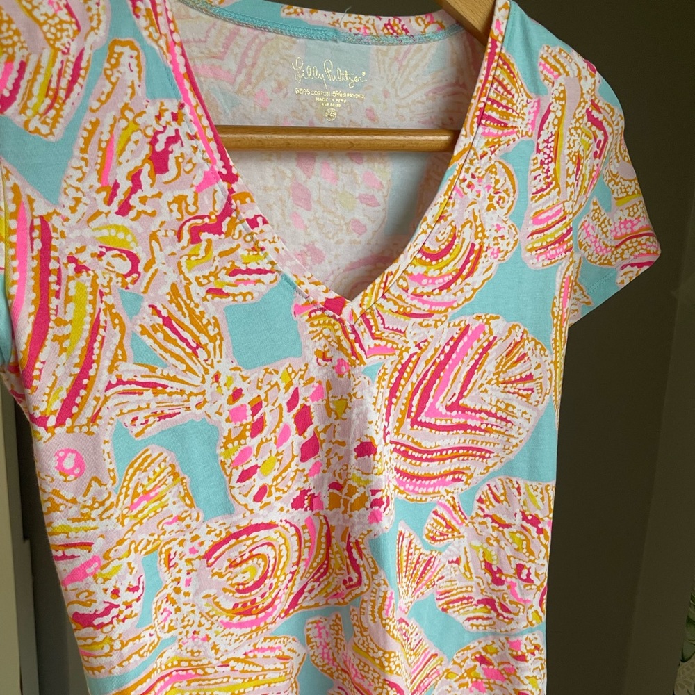 Lilly Pulitzer XS T-Shirt Like new!